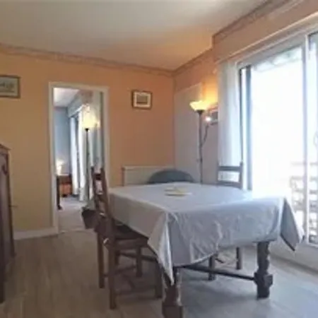 2p, Dernier Etage Avec Ascenseur, Balcon, Parking - Fr-1-843-40 Appartement *